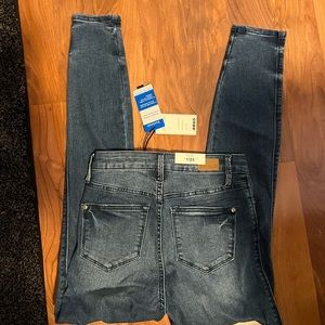 Size 1/25 Judy Blue skinny fit jeans